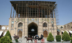 اصفهان شاعرپرور و ادب‌خیز است